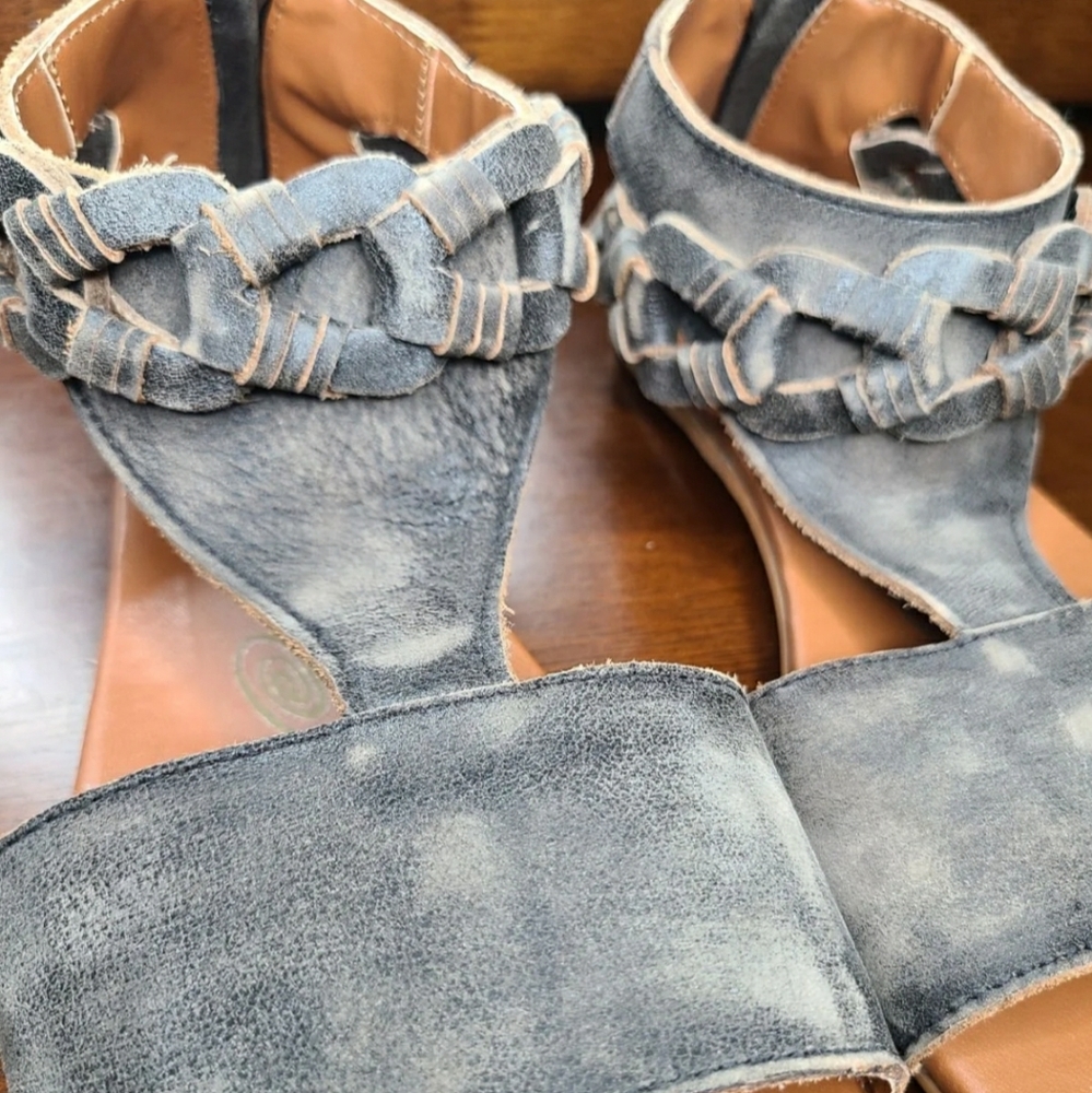 Sandals - Picture 5 of 8